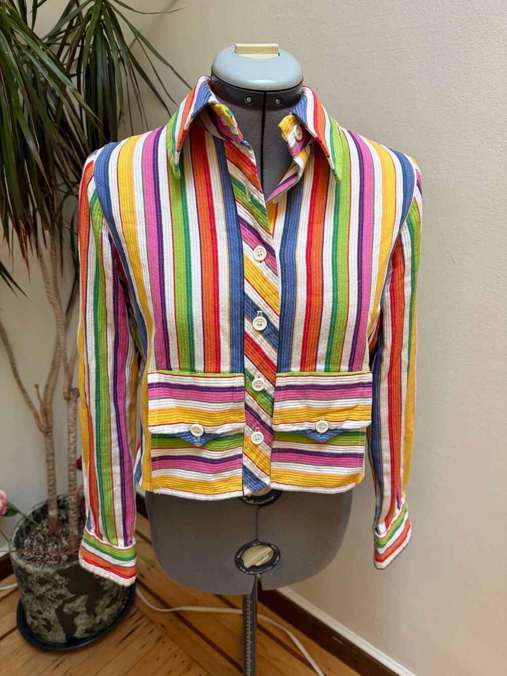 Vtg 70s Ellen Tracy Cropped Rainbow Stripe Dagger Collar Jacket Blazer Top ILGWU